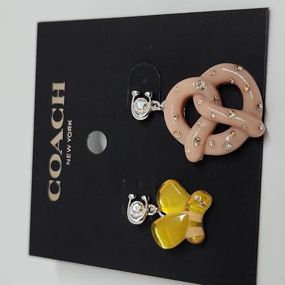 Earrings - Picture 1 of 5